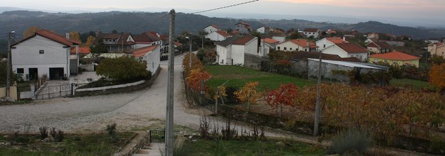 Vista parcial da aldeia de Bouçoães, a partir do edifício da Junta de Freguesia.