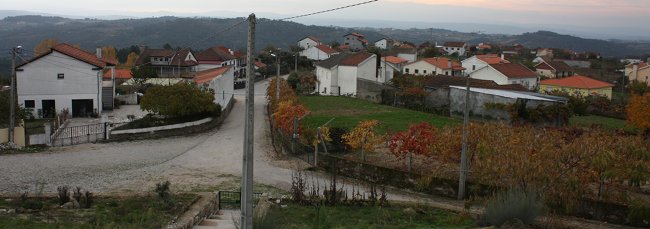 Vista parcial da aldeia de Bouçoães, a partir do edifício da Junta de Freguesia.
